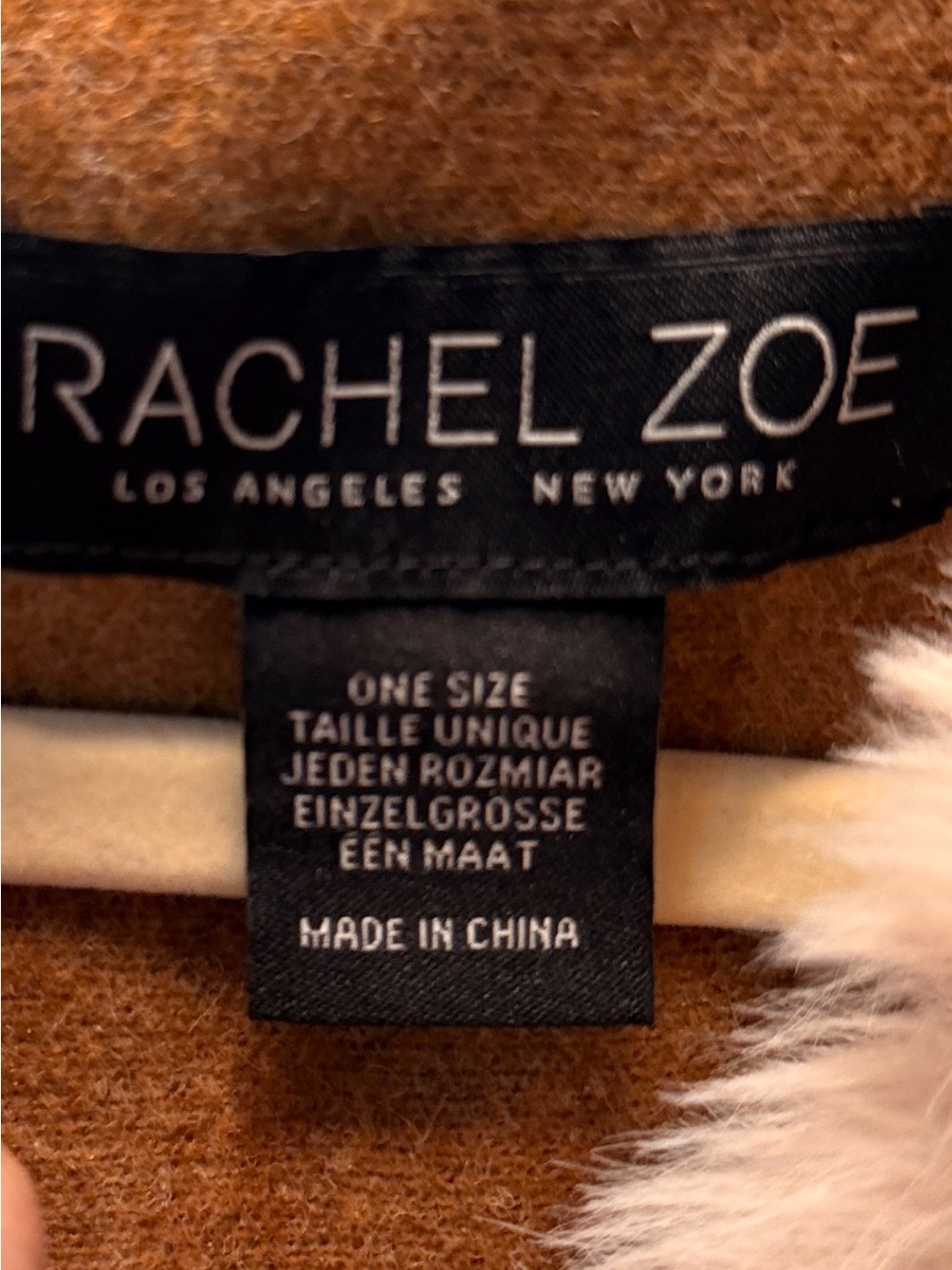 Rachel Zoë Cream/Ivory Cape trimmed in Faux Fur - Picture 3 of 14